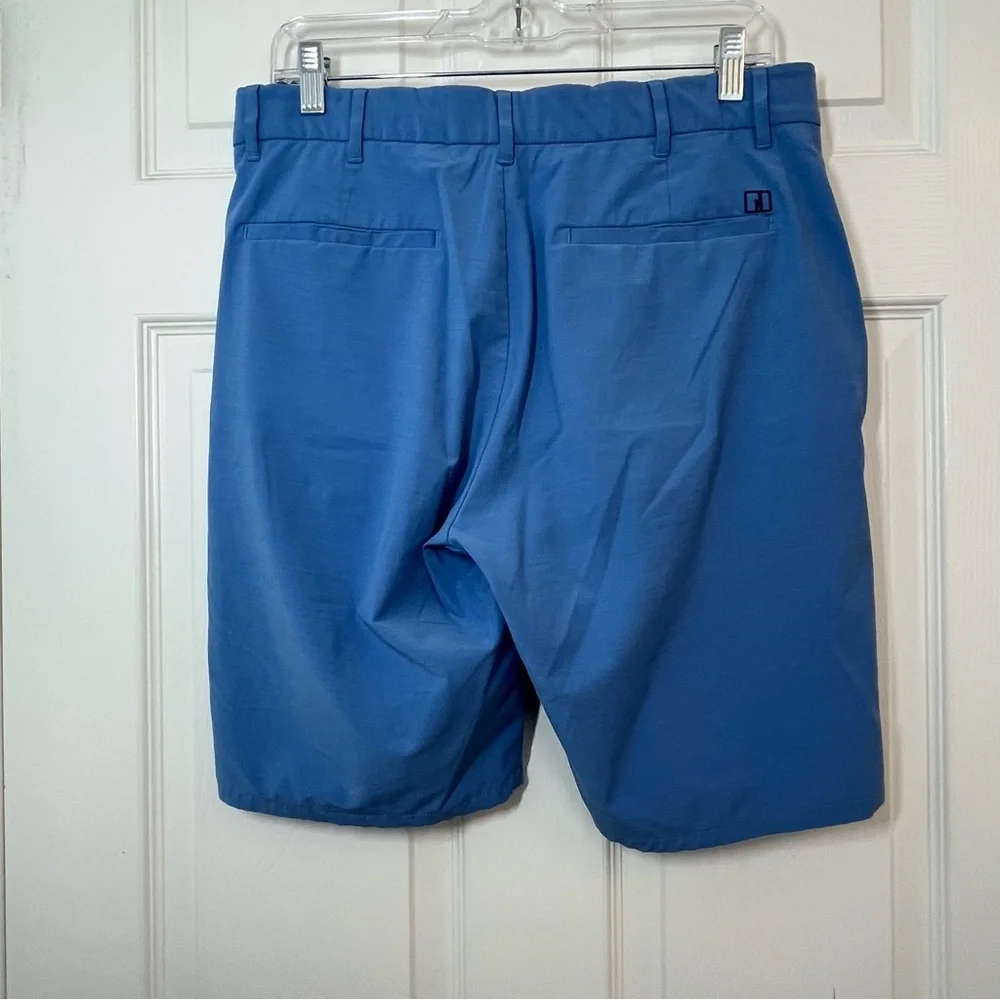 Johnnie-O Classic Blue Flat Front Shorts Size 32
